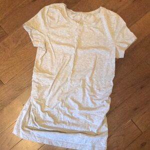 Love by Gap Maternity gray T-shirt M
